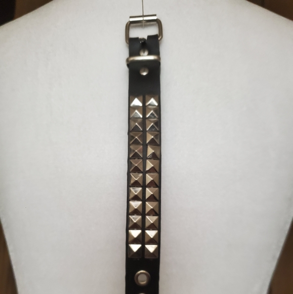 Studded leather bracelet for women or men - Picture 1 of 2